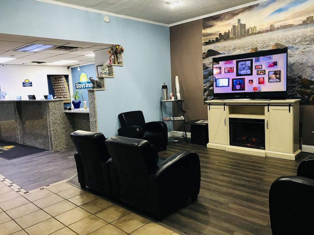 Days Inn By Wyndham Livonia Canton Detroit Экстерьер фото
