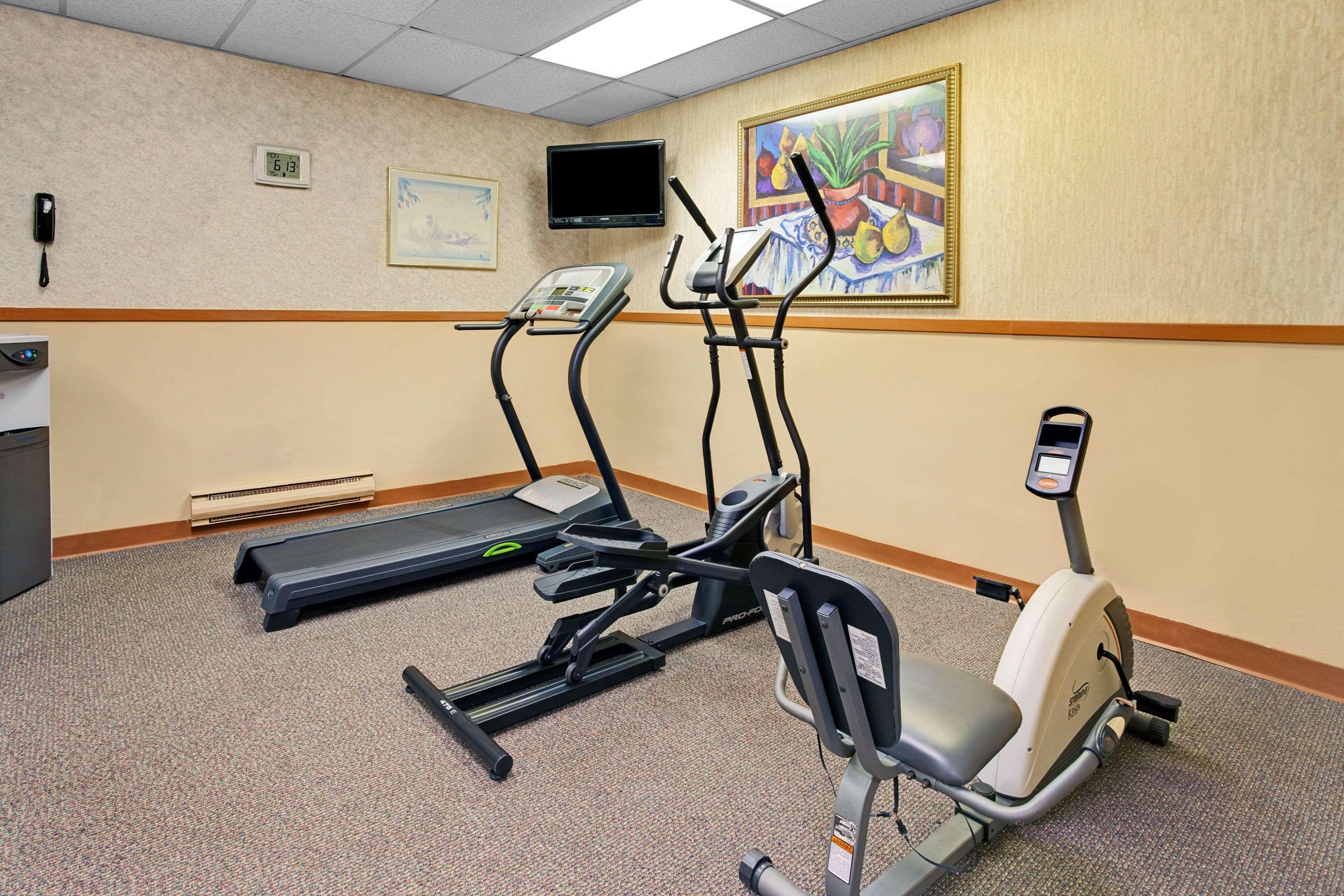 Days Inn By Wyndham Livonia Canton Detroit Экстерьер фото